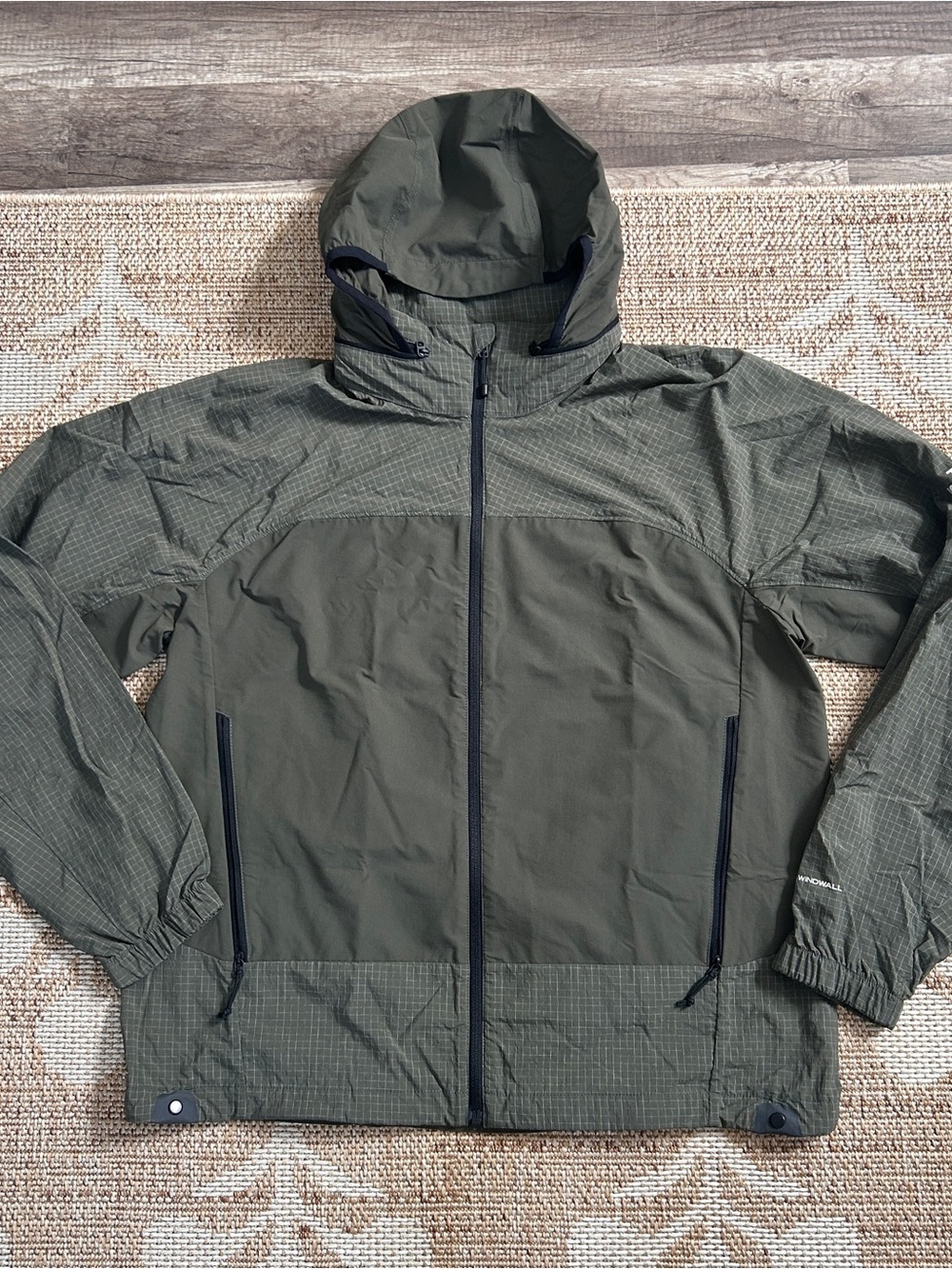 The North Face Men’s Lightweight Jacket